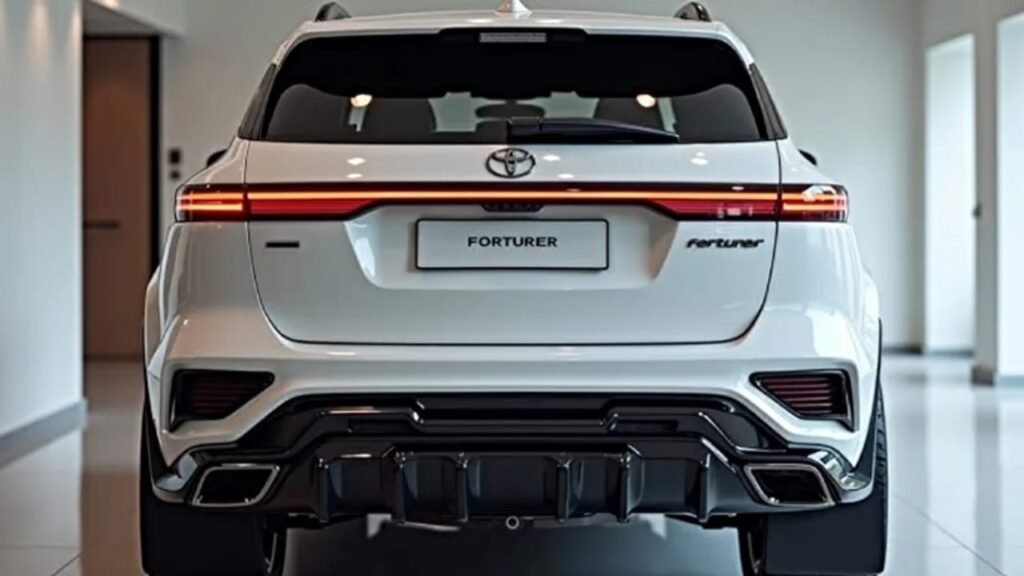 Toyota Fortuner 2025 – 7 Seater Stylish SUV with Bold Grille, 36 km/L Mileage & Smart Features!